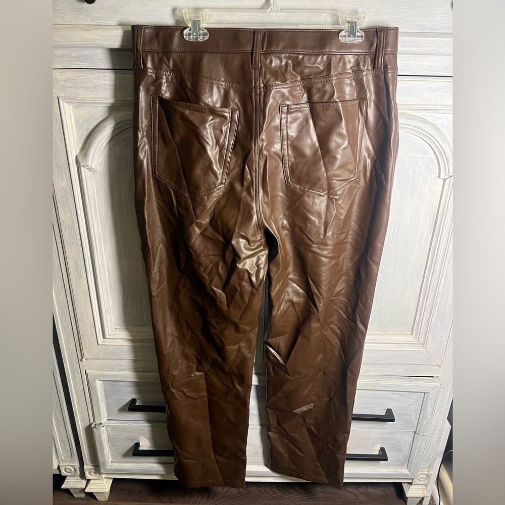 Abercrombie Curve Love Vegan Leather Dark Brown 90’s Straight Pants Ultra High - Picture 10 of 12